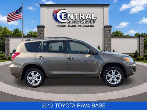 Used 2012 Toyota RAV4 4WD w/ Upgrade Value Pkg image 9