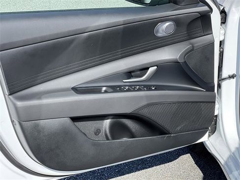 New 2026 Hyundai Elantra Blue image 10