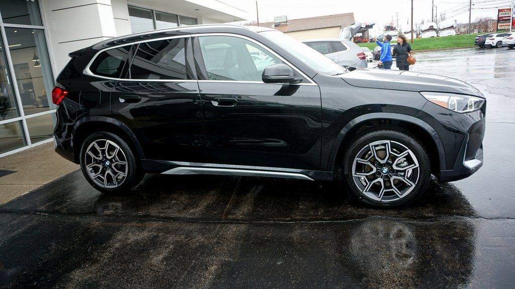 Used 2026 BMW X1 xDrive28i w/ Convenience Package AWD/4WD image 3