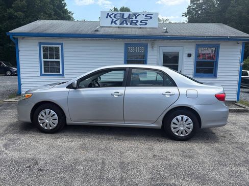Used 2011 Toyota Corolla FWD image 3
