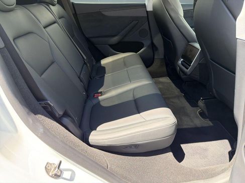 Used 2026 Tesla Model Y AWD image 28
