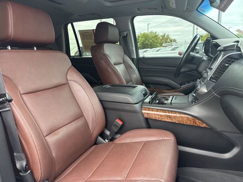 Used 2020 Chevrolet Tahoe Premier w/ Premier Plus Edition AWD/4WD image 35