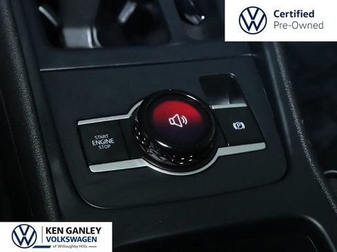 Used 2025 Volkswagen Tiguan SE AWD/4WD image 26