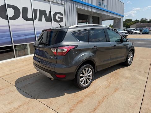 Used 2017 Ford Escape Titanium FWD image 3