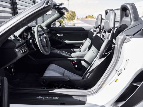 Used 2025 Porsche 718 Boxster Spyder RS RWD image 37