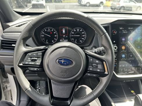 Used 2025 Subaru Forester Premium AWD/4WD image 13