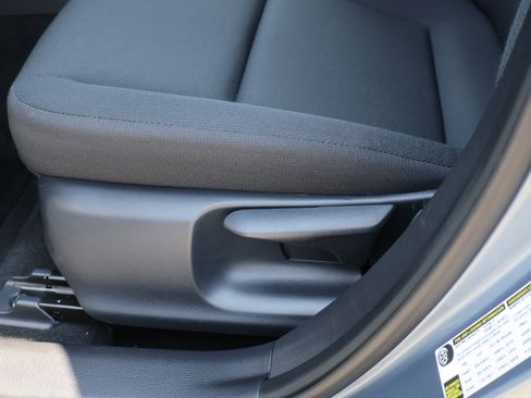 Used 2025 Toyota Corolla LE FWD image 28