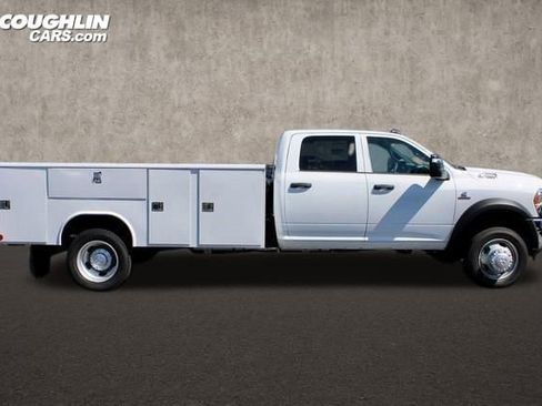 New 2024 RAM 5500 Tradesman w/ Chrome Appearance Group image 8