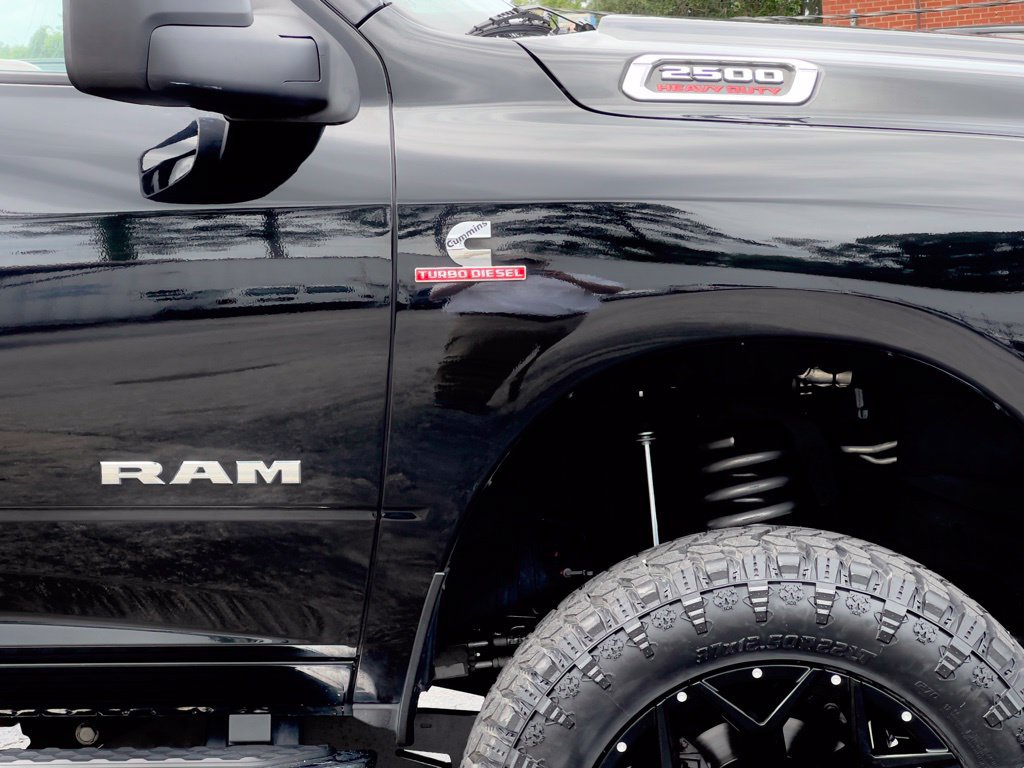 Used 2024 RAM 2500 Big Horn AWD/4WD image 9