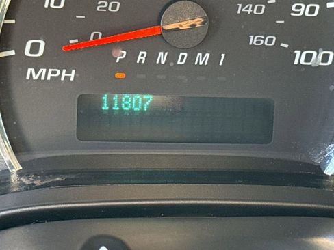 Used 2024 Chevrolet Express 2500 w/ Driver Convenience Package image 10