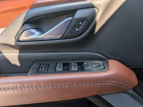 Certified 2023 GMC Yukon Denali Ultimate AWD/4WD image 25