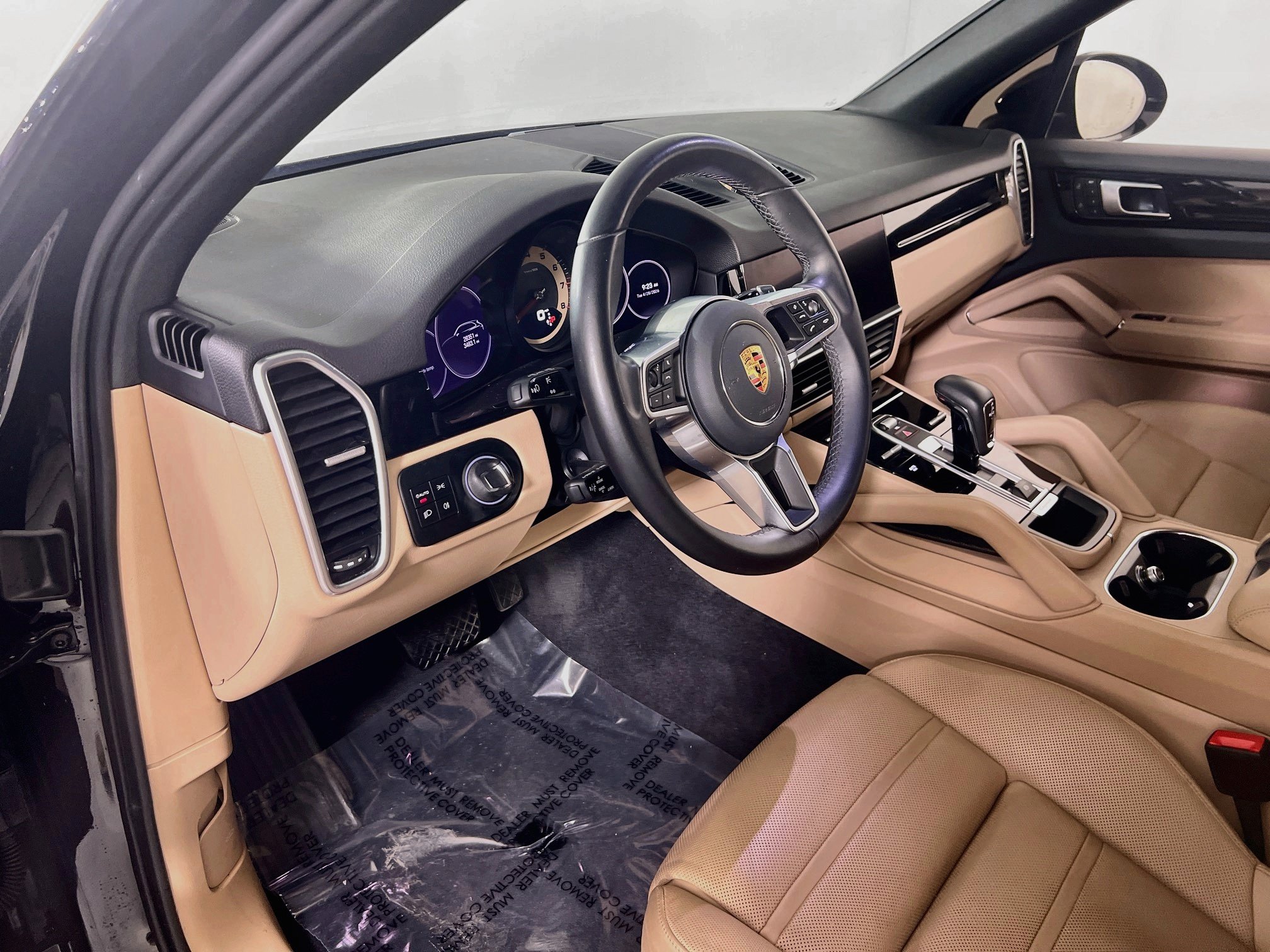 Used 2023 Porsche Cayenne AWD/4WD image 9