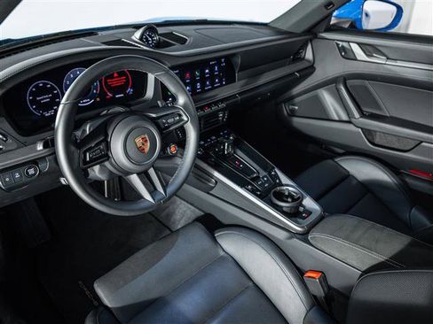 Certified 2025 Porsche 911 Carrera image 4