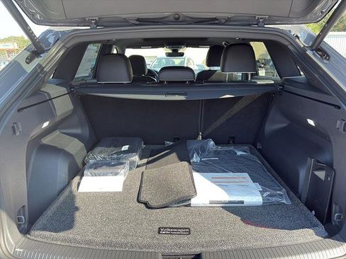 New 2026 Volkswagen Atlas Cross Sport SEL Premium R-Line image 12