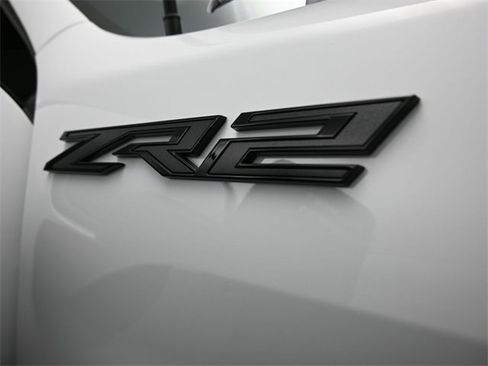 Used 2024 Chevrolet Silverado 2500 ZR2 w/ Technology Package image 41