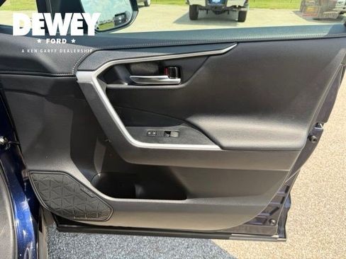 Used 2021 Toyota RAV4 Limited AWD/4WD image 34