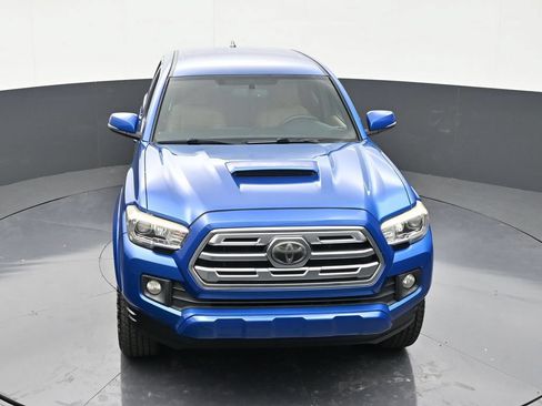 Used 2016 Toyota Tacoma TRD Sport w/ Towing Package RWD image 19