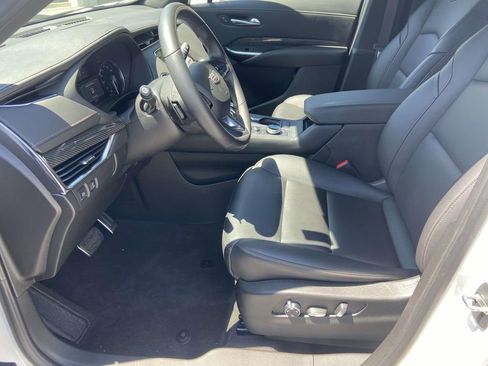 Certified 2023 Cadillac XT4 Sport FWD image 19