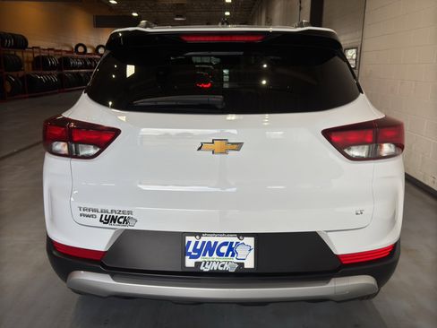 Used 2025 Chevrolet TrailBlazer LT image 4