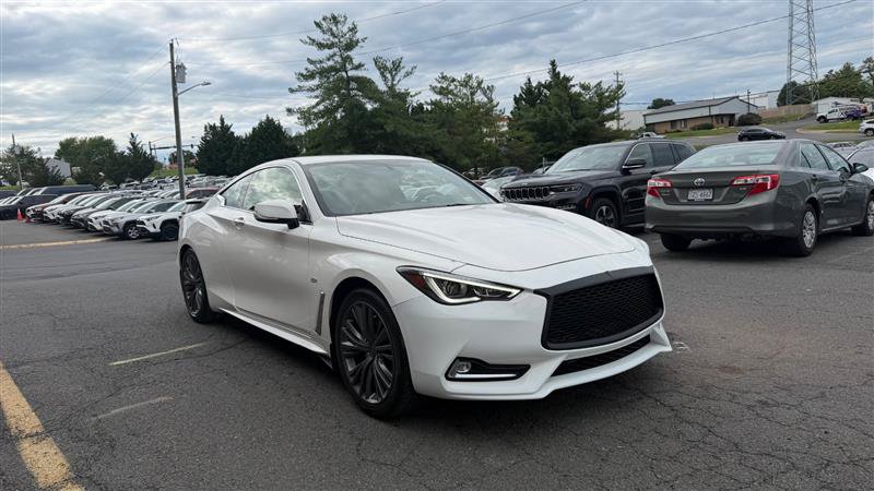 Used 2018 INFINITI Q60 2.0t w/ Moonroof Package RWD image 22