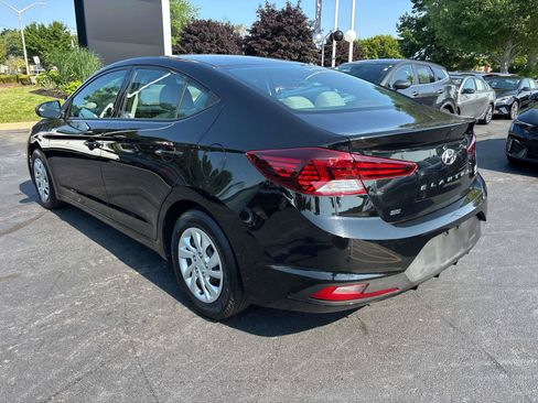 Used 2020 Hyundai Elantra SE w/ Cargo Package (C1) FWD image 3