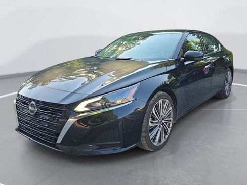 Used 2023 Nissan Altima 2.5 SL FWD image 8