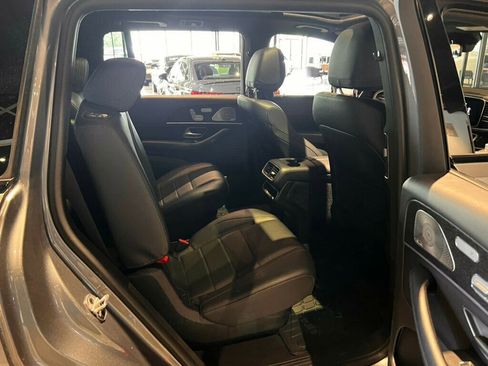 Used 2023 Mercedes-Benz GLS 450 4MATIC w/ AMG Line Exterior image 31