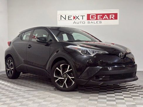 Used 2018 Toyota C-HR XLE image 1