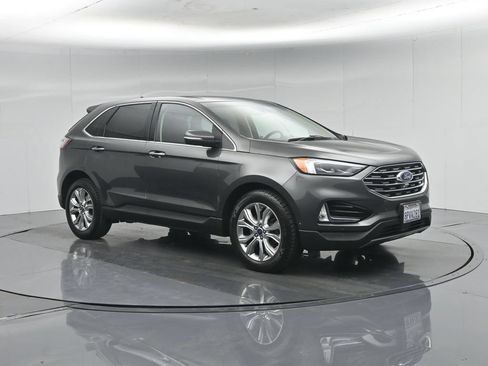 Used 2020 Ford Edge Titanium w/ Equipment Group 301A AWD/4WD image 27