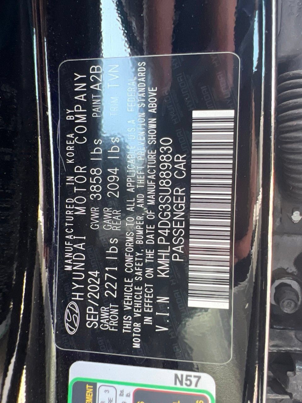 Used 2025 Hyundai Elantra Limited FWD image 26