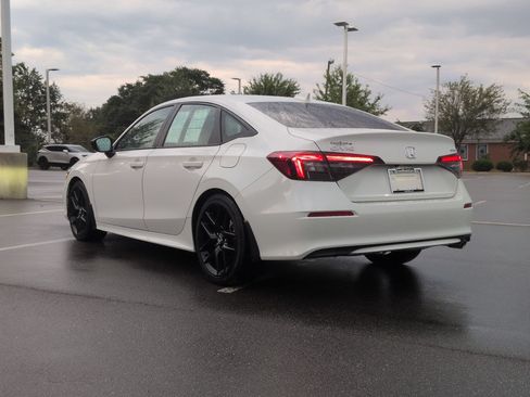 Used 2025 Honda Civic Sport image 6