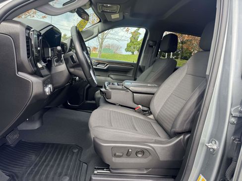 Used 2025 GMC Sierra 1500 Elevation image 15