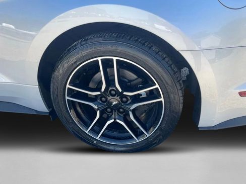 Used 2018 Ford Mustang GT Premium RWD image 13