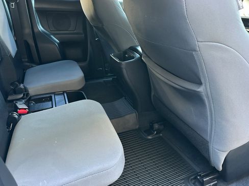 Used 2021 Toyota Tacoma SR image 18