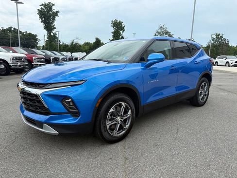 Used 2025 Chevrolet Blazer LT AWD/4WD image 8