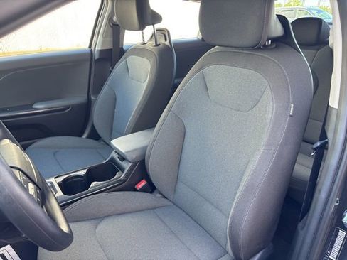 Certified 2025 Kia K4 FWD image 25