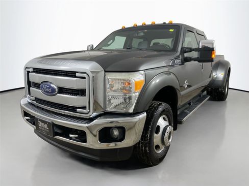 Used 2016 Ford F350 XLT w/ XLT Premium Package image 3