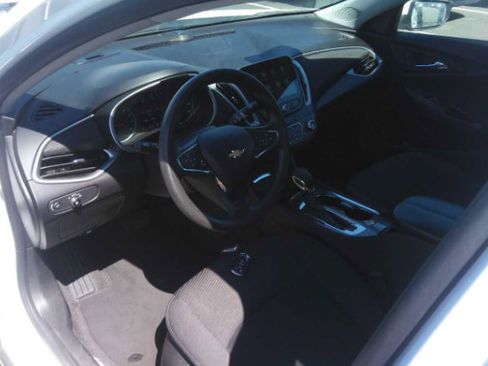 Used 2024 Chevrolet Malibu LT FWD image 4