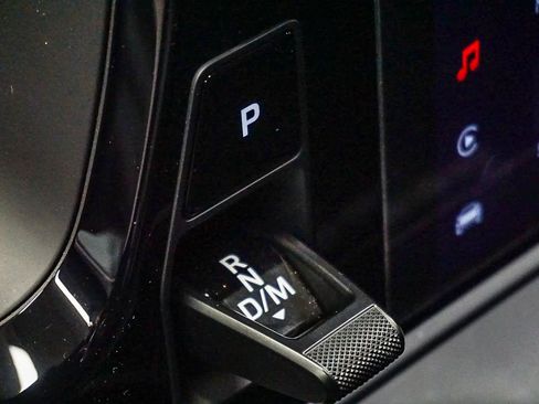 Used 2024 Porsche Panamera 4 image 20