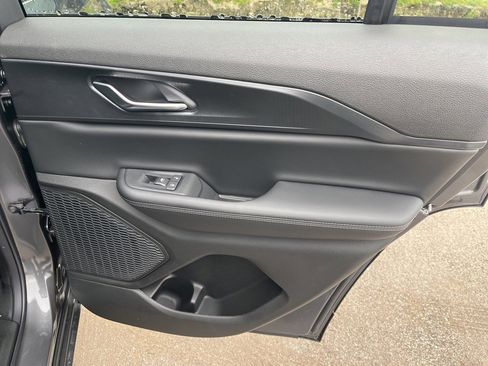 New 2025 Jeep Grand Cherokee Altitude image 12