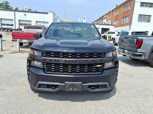 Used 2020 Chevrolet Silverado 1500 W/T w/ WT Value Package AWD/4WD image 2