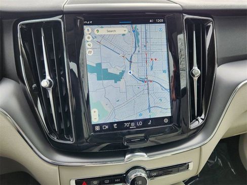 New 2025 Volvo XC60 B5 Core w/ Climate Package image 11