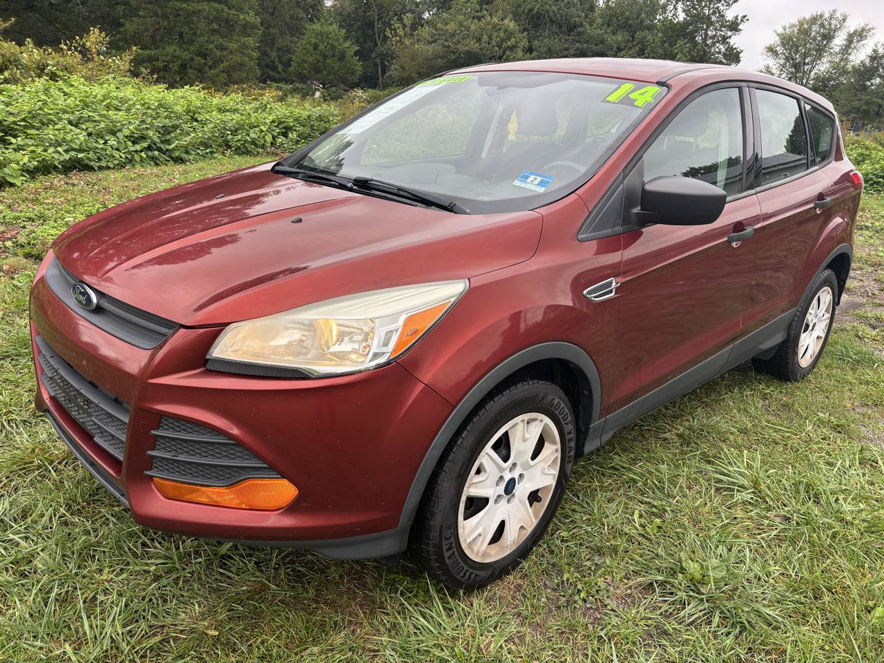 Used 2014 Ford Escape S FWD image 1