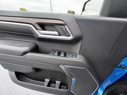 Used 2023 Chevrolet Silverado 1500 LT image 12