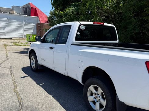 Used 2005 Nissan Titan XE AWD/4WD image 4