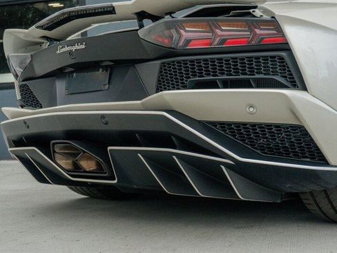 Used 2017 Lamborghini Aventador S image 48