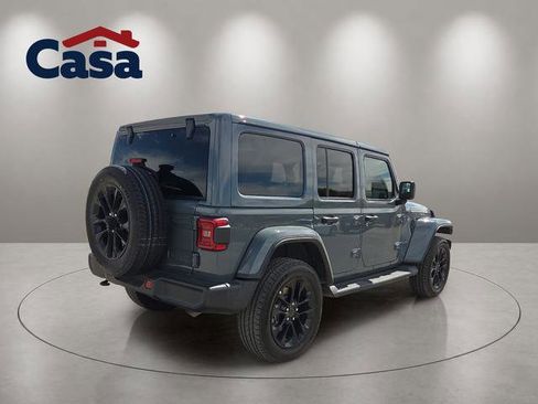 Used 2025 Jeep Wrangler Unlimited Sahara AWD/4WD image 3