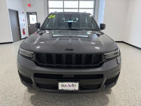 Used 2024 Jeep Grand Cherokee L Altitude AWD/4WD image 7