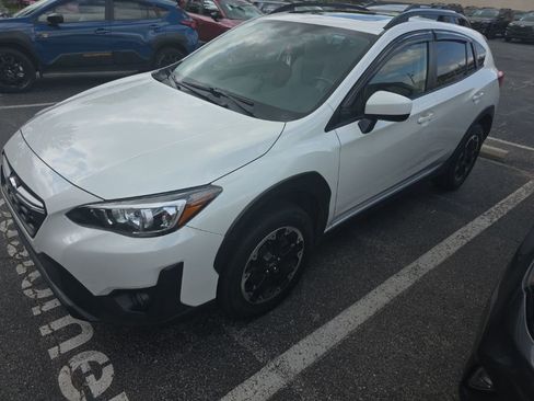 Used 2022 Subaru Crosstrek 2.0i Premium w/ Moonroof Package image 1