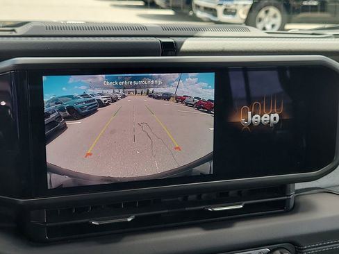 Certified 2025 Jeep Wrangler Unlimited Sahara AWD/4WD image 26
